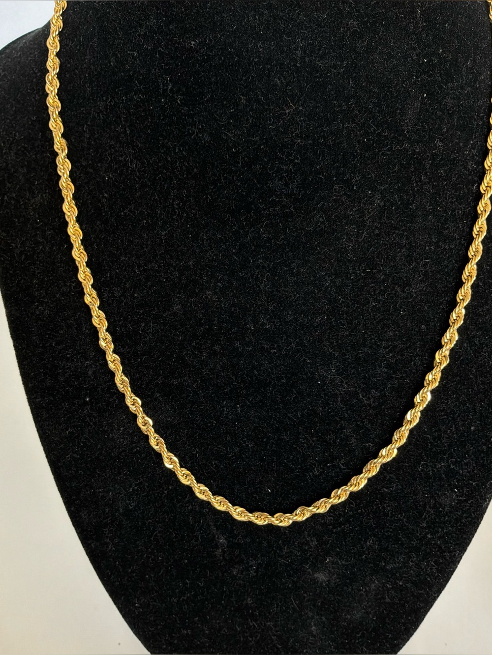 Classic Gold Rope Chain Necklace - Gold - Picture 4 of 7